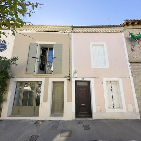 Les Suites Du 13 Aigues-Mortes Exterior foto