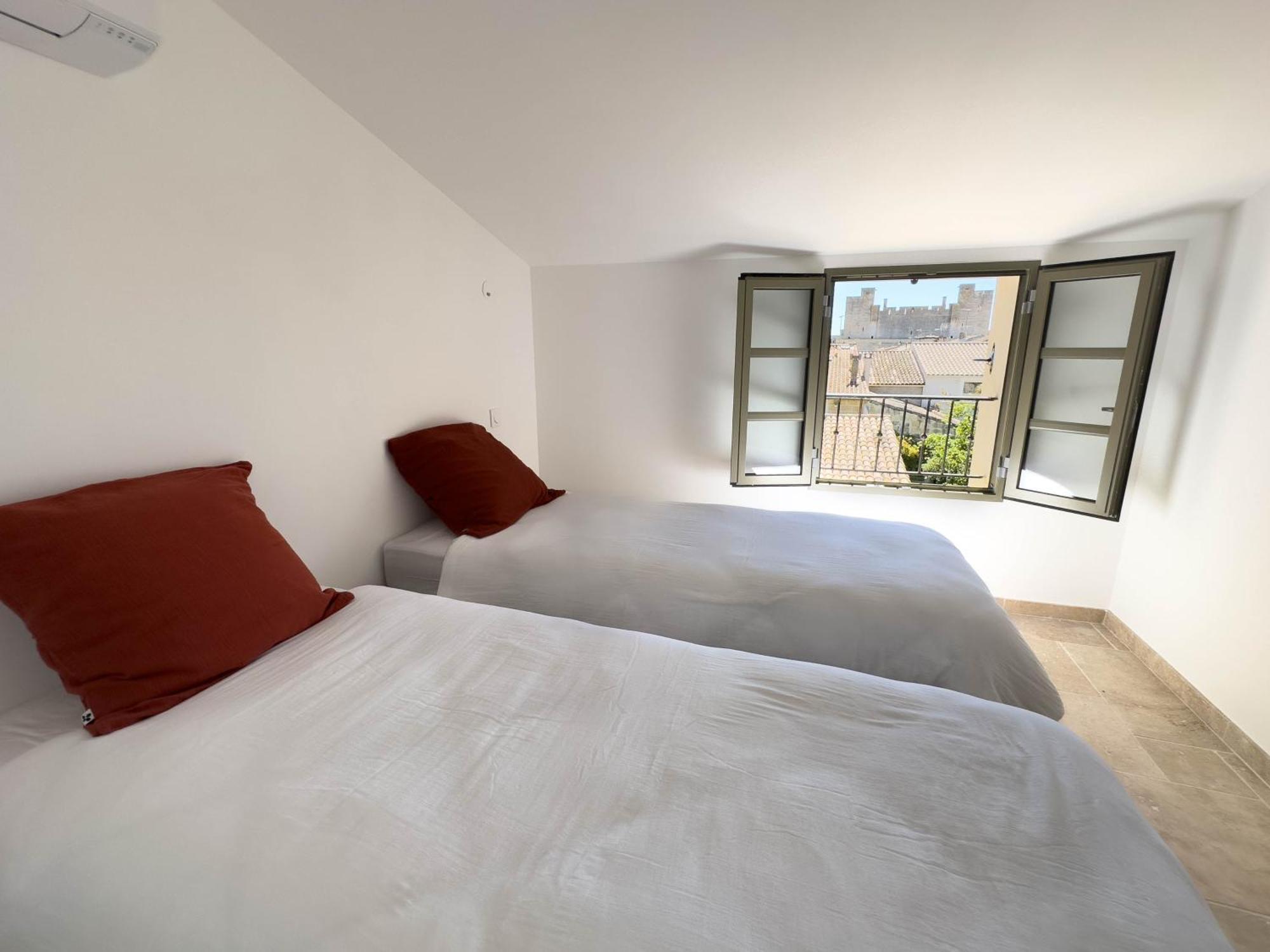 Les Suites Du 13 Aigues-Mortes Exterior foto