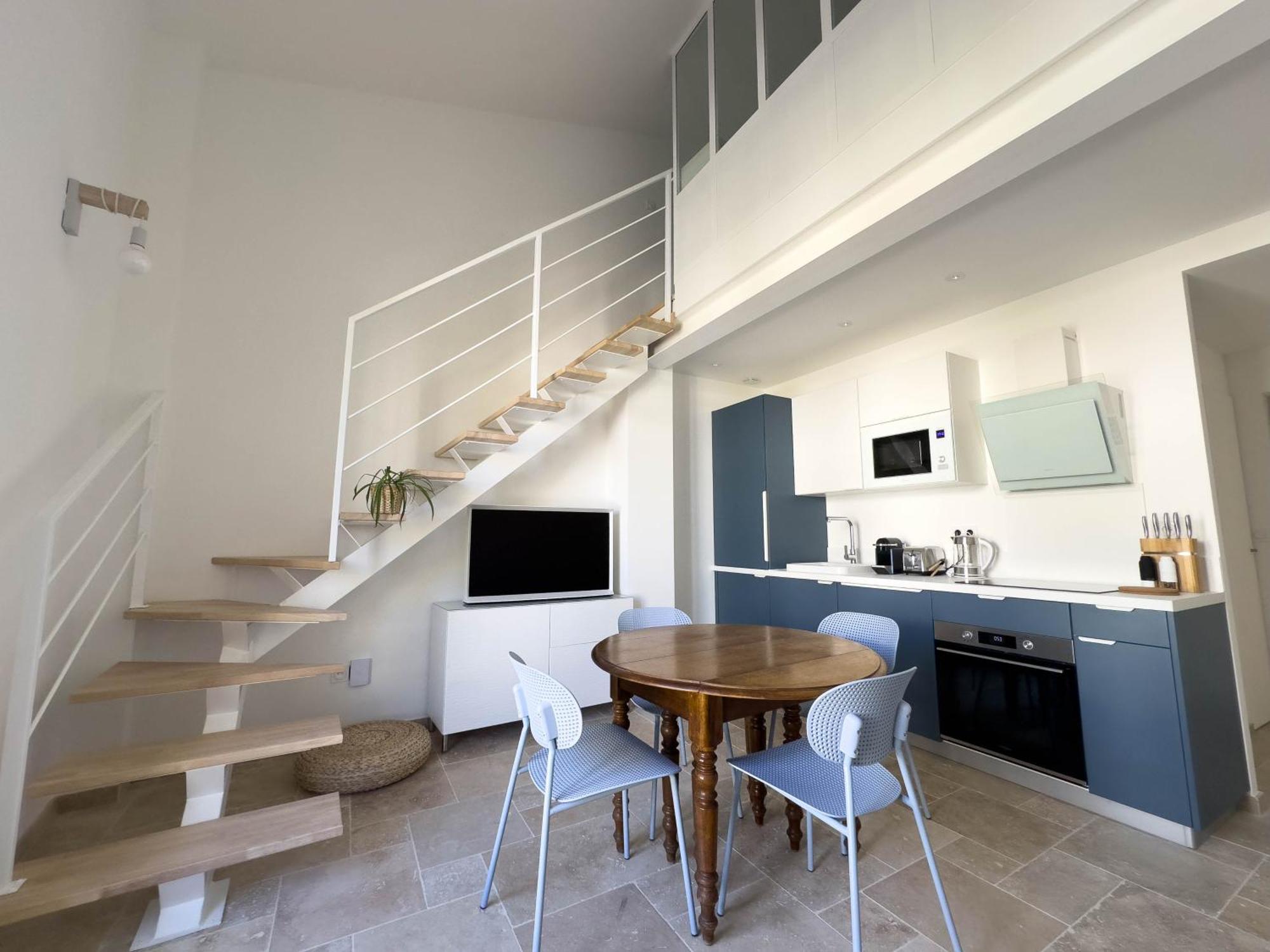 Les Suites Du 13 Aigues-Mortes Exterior foto
